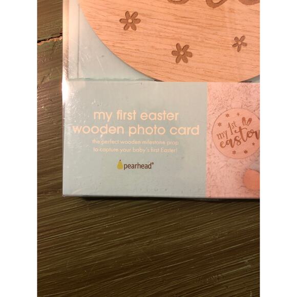 Pearhead NWT "My First Easter" Wooden Carved Photo Card - Picture 2 of 5